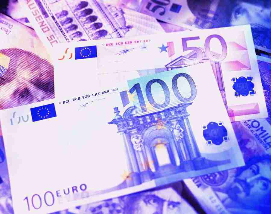 Investments - AsiaImageBank ></a>
<script language=JavaScript> 
  var txt = 