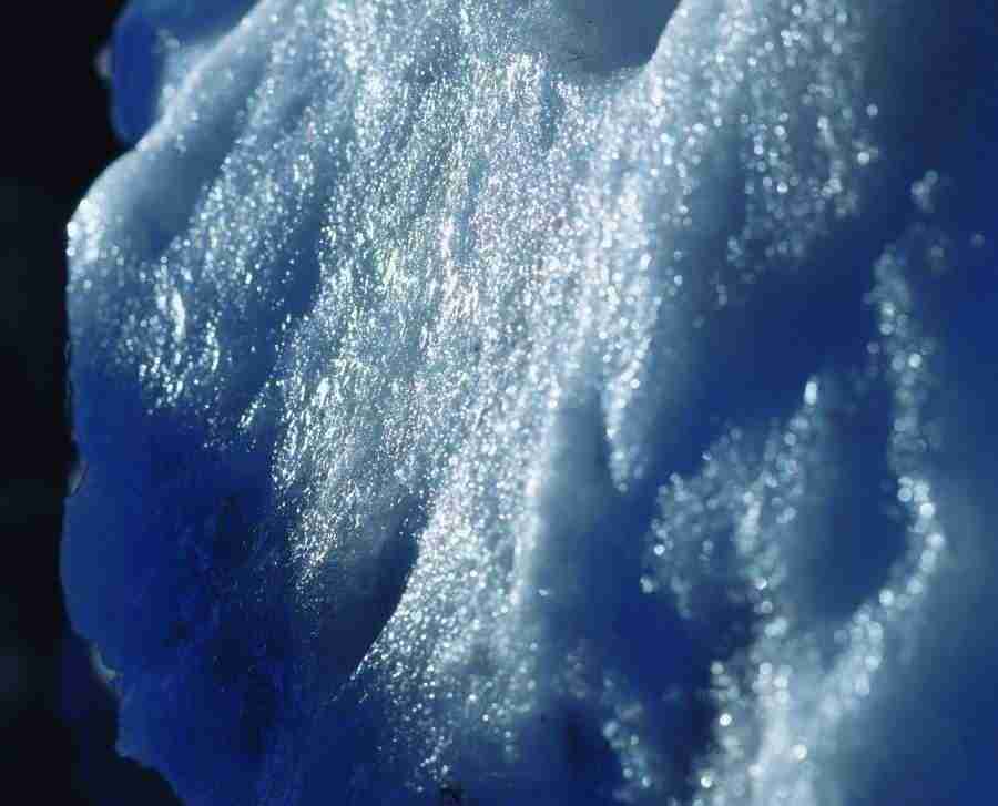 Anatomy Ice and Illusions - BackArts ></a>
<script language=JavaScript> 
  var txt = 