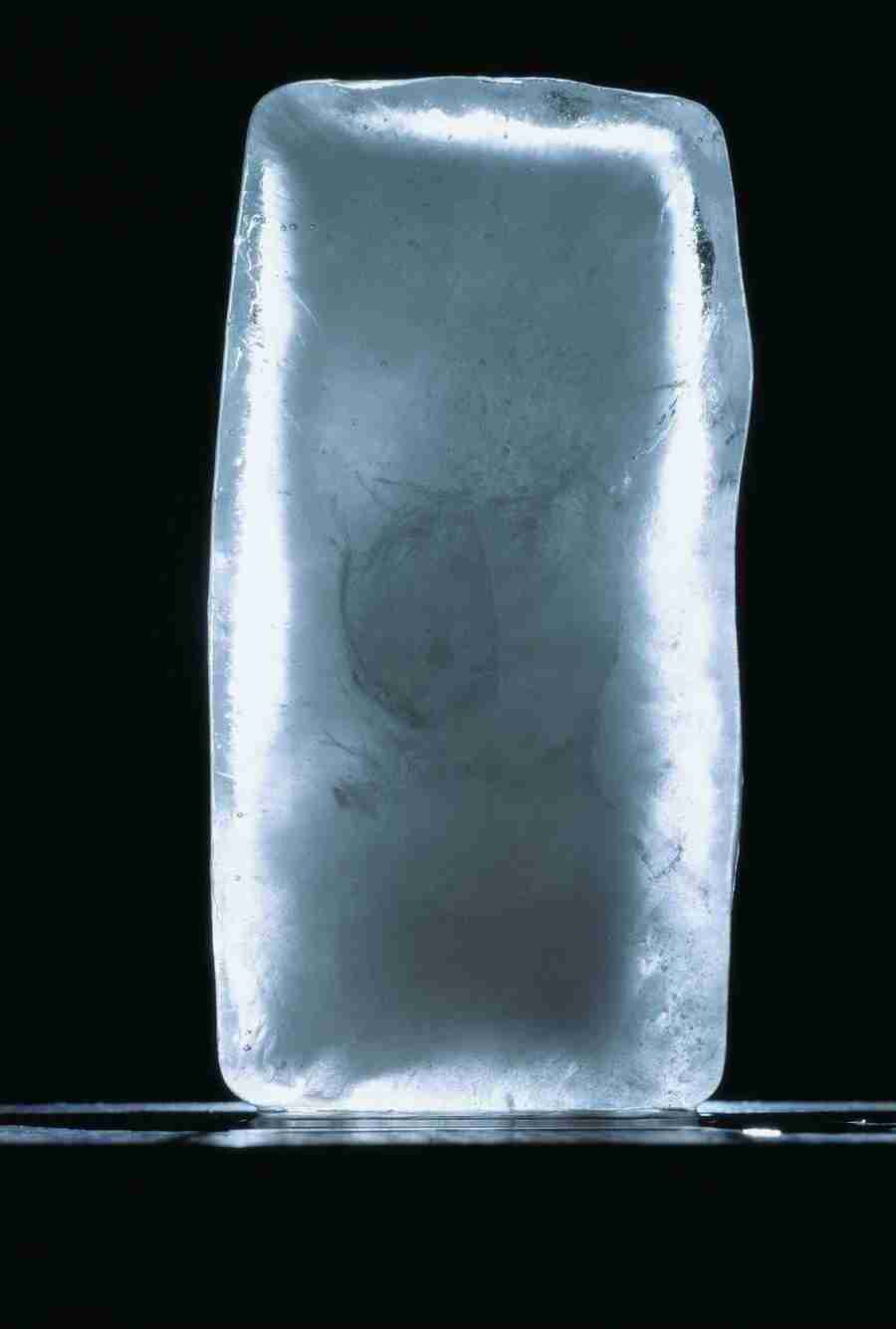 Anatomy Ice and Illusions - BackArts ></a>
<script language=JavaScript> 
  var txt = 