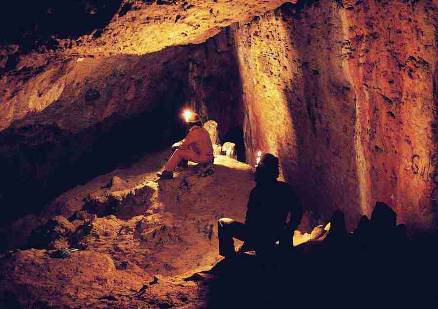 Caves - BackArts ></a>
<script language=JavaScript> 
  var txt = 