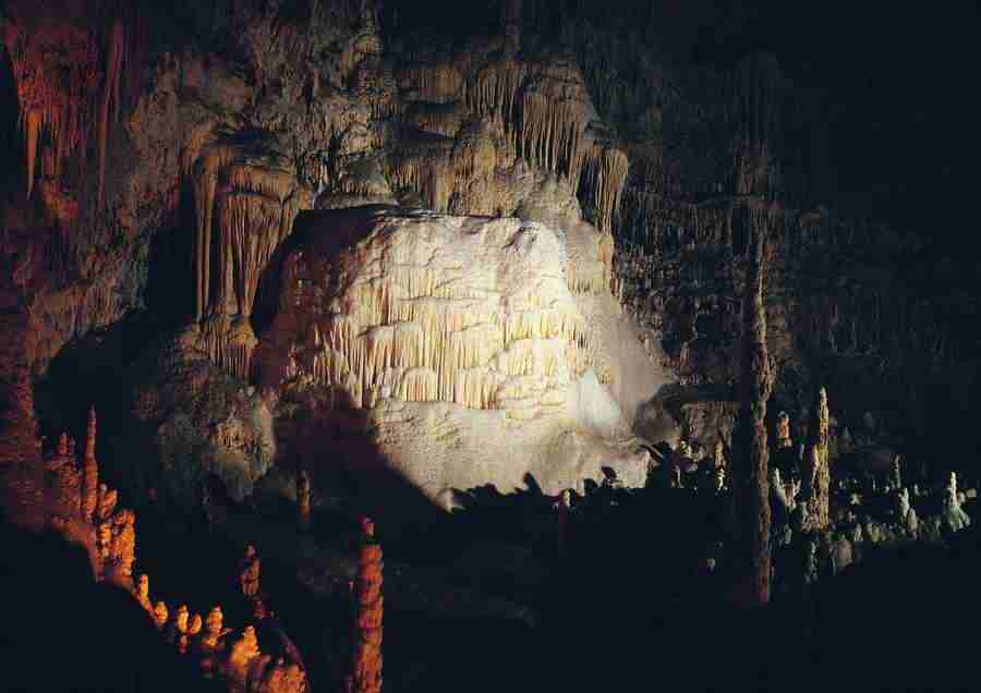 Caves - BackArts ></a>
<script language=JavaScript> 
  var txt = 