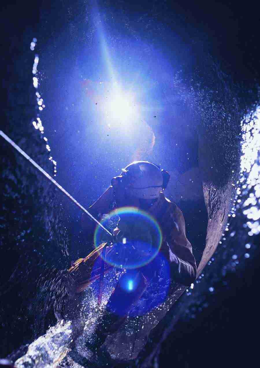 Caves - BackArts ></a>
<script language=JavaScript> 
  var txt = 