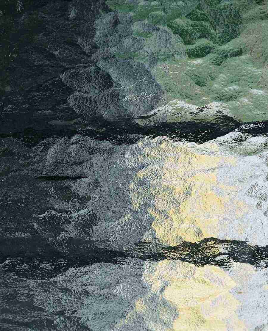 Glass, Water and Fabrics - BackArts ></a>
<script language=JavaScript> 
  var txt = 