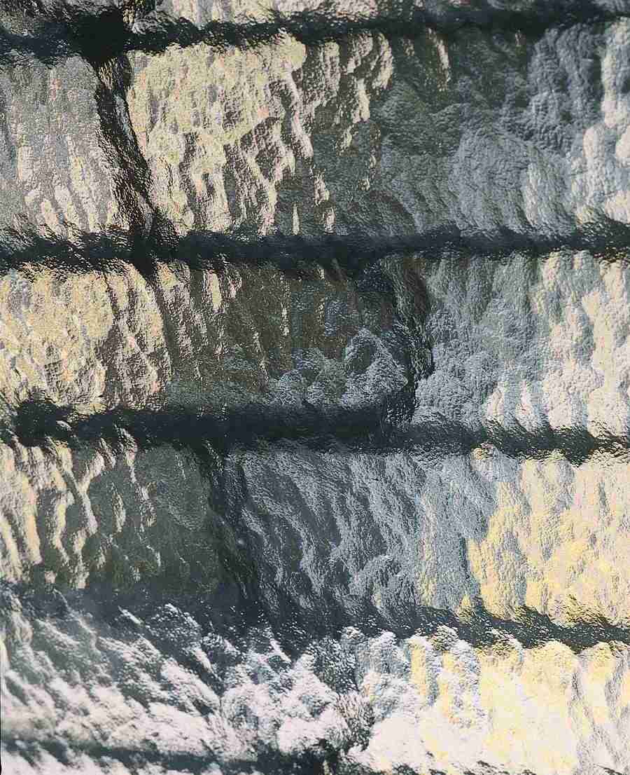 Glass, Water and Fabrics - BackArts ></a>
<script language=JavaScript> 
  var txt = 