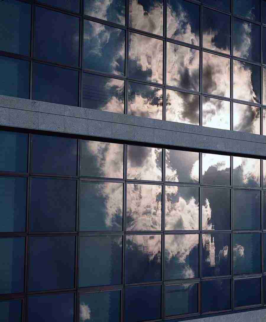 Glass, Water and Fabrics - BackArts ></a>
<script language=JavaScript> 
  var txt = 