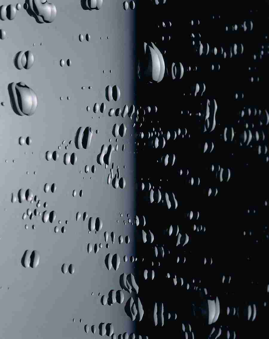 Glass, Water and Fabrics - BackArts ></a>
<script language=JavaScript> 
  var txt = 