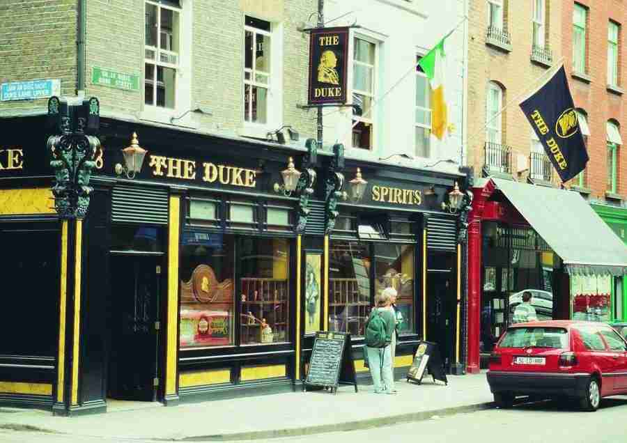 Ireland - BackArts ></a>
<script language=JavaScript> 
  var txt = 