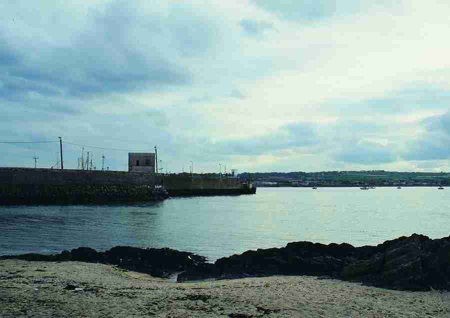 Ireland - BackArts ></a>
<script language=JavaScript> 
  var txt = 