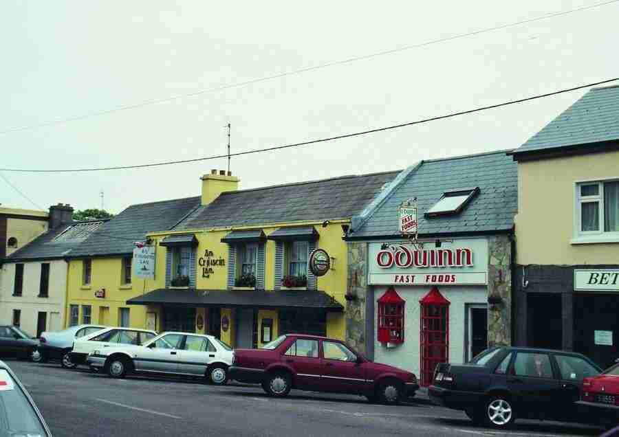 Ireland - BackArts ></a>
<script language=JavaScript> 
  var txt = 