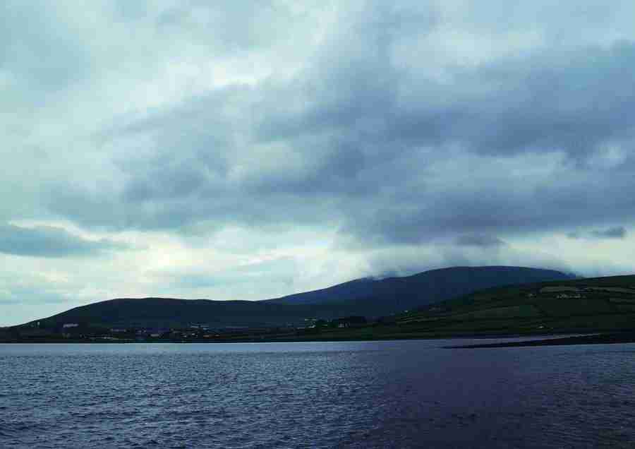 Ireland - BackArts ></a>
<script language=JavaScript> 
  var txt = 