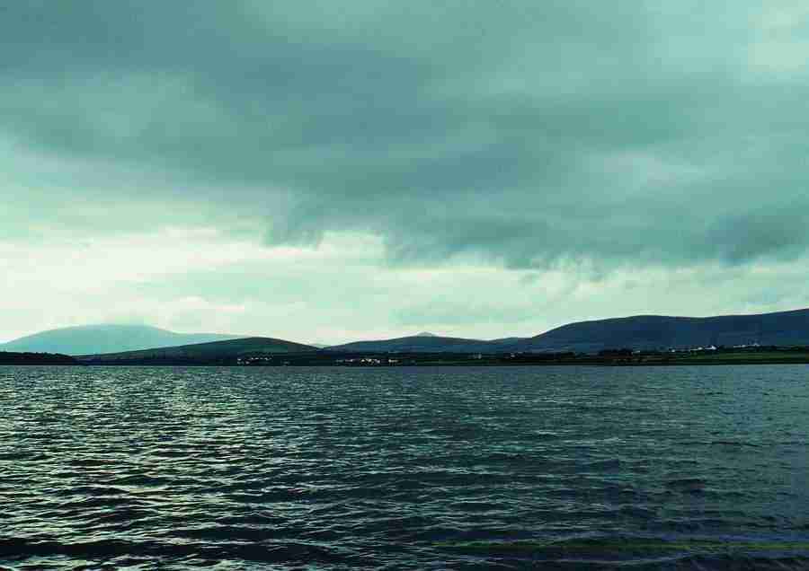 Ireland - BackArts ></a>
<script language=JavaScript> 
  var txt = 