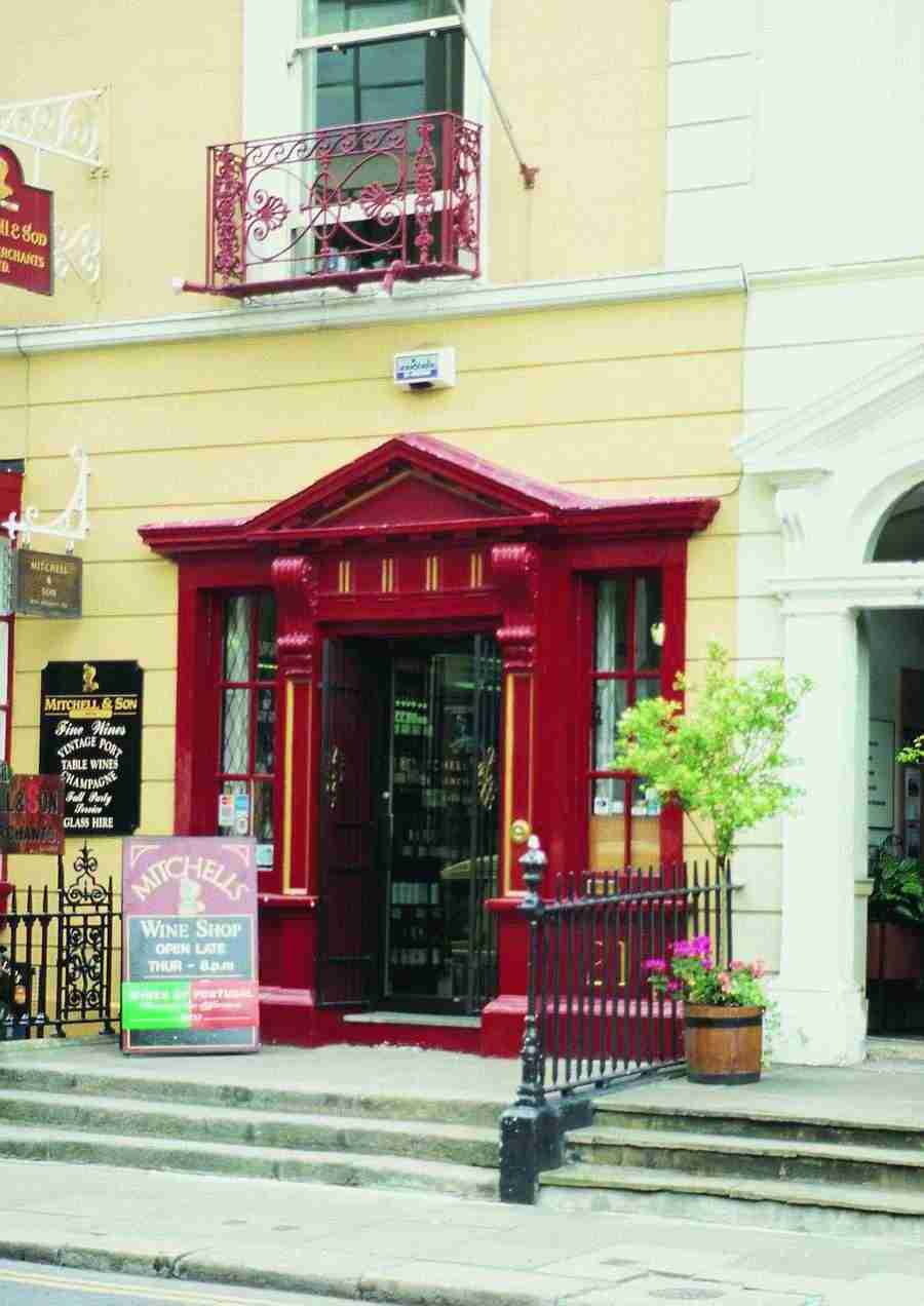 Ireland - BackArts ></a>
<script language=JavaScript> 
  var txt = 