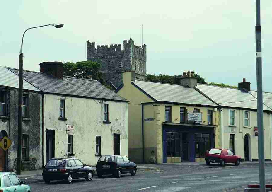 Ireland - BackArts ></a>
<script language=JavaScript> 
  var txt = 