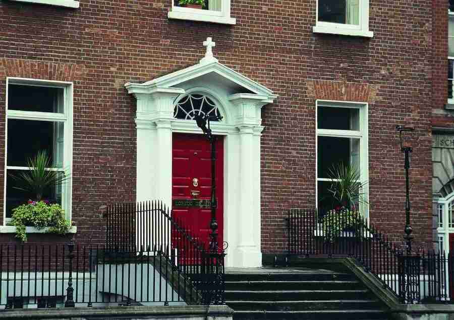 Ireland - BackArts ></a>
<script language=JavaScript> 
  var txt = 