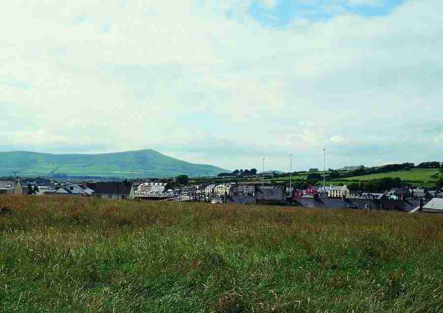 Ireland - BackArts ></a>
<script language=JavaScript> 
  var txt = 