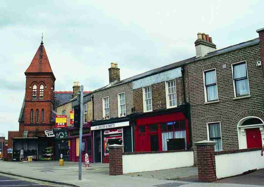 Ireland - BackArts ></a>
<script language=JavaScript> 
  var txt = 