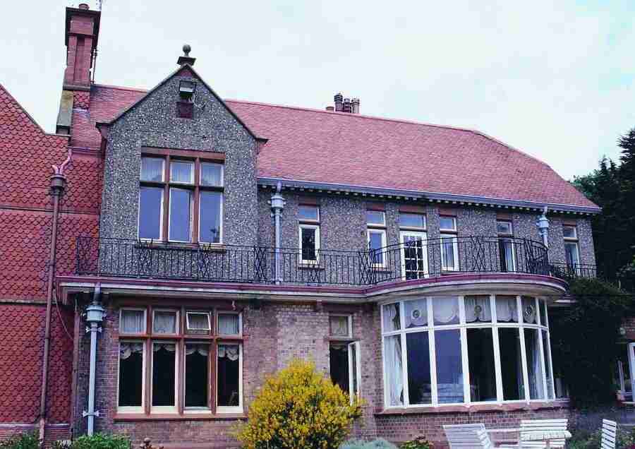 Ireland - BackArts ></a>
<script language=JavaScript> 
  var txt = 