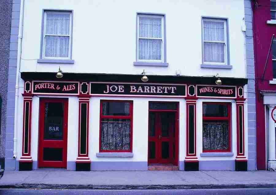 Ireland - BackArts ></a>
<script language=JavaScript> 
  var txt = 