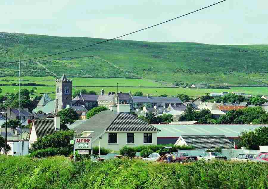 Ireland - BackArts ></a>
<script language=JavaScript> 
  var txt = 