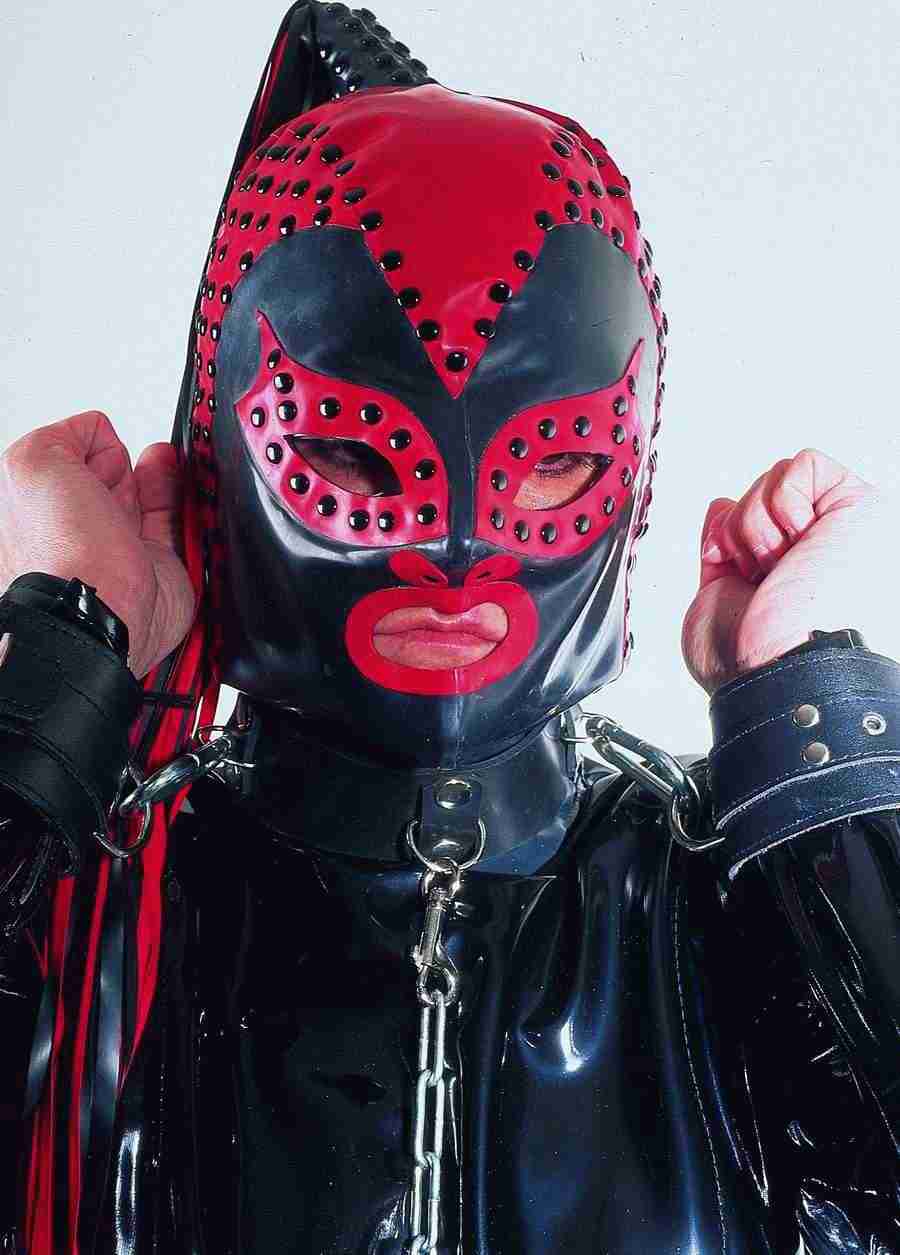 Lacquer and Leather - BackArts ></a>
<script language=JavaScript> 
  var txt = 