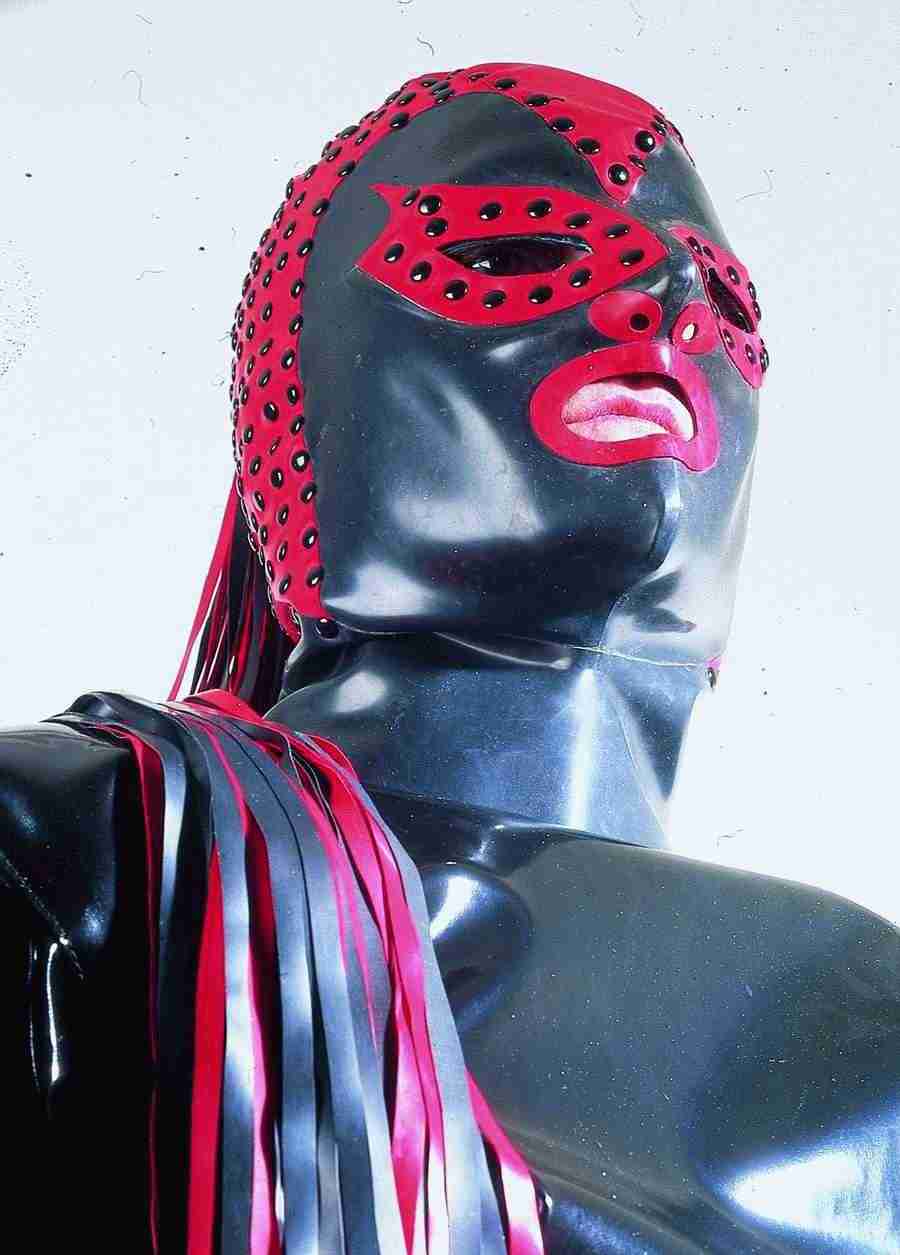 Lacquer and Leather - BackArts ></a>
<script language=JavaScript> 
  var txt = 