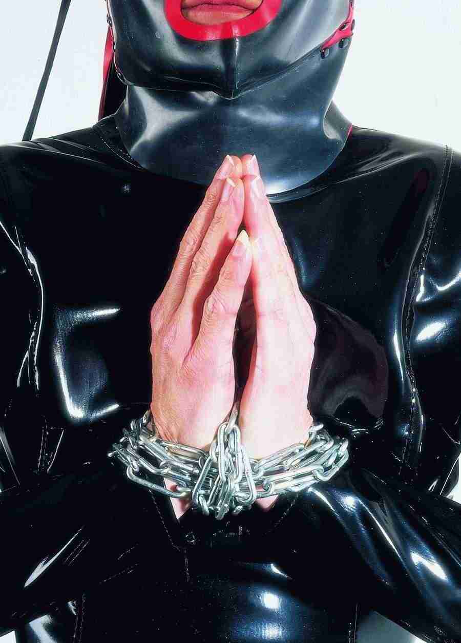 Lacquer and Leather - BackArts ></a>
<script language=JavaScript> 
  var txt = 