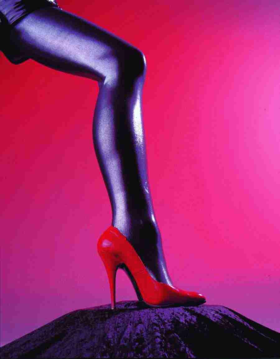 Lacquer and Leather - BackArts ></a>
<script language=JavaScript> 
  var txt = 