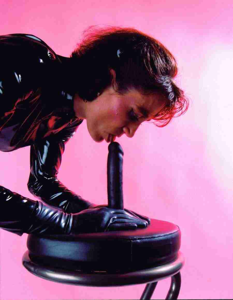 Lacquer and Leather - BackArts ></a>
<script language=JavaScript> 
  var txt = 