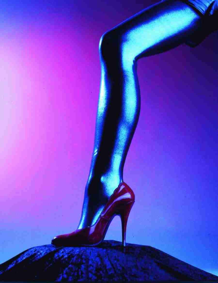 Lacquer and Leather - BackArts ></a>
<script language=JavaScript> 
  var txt = 