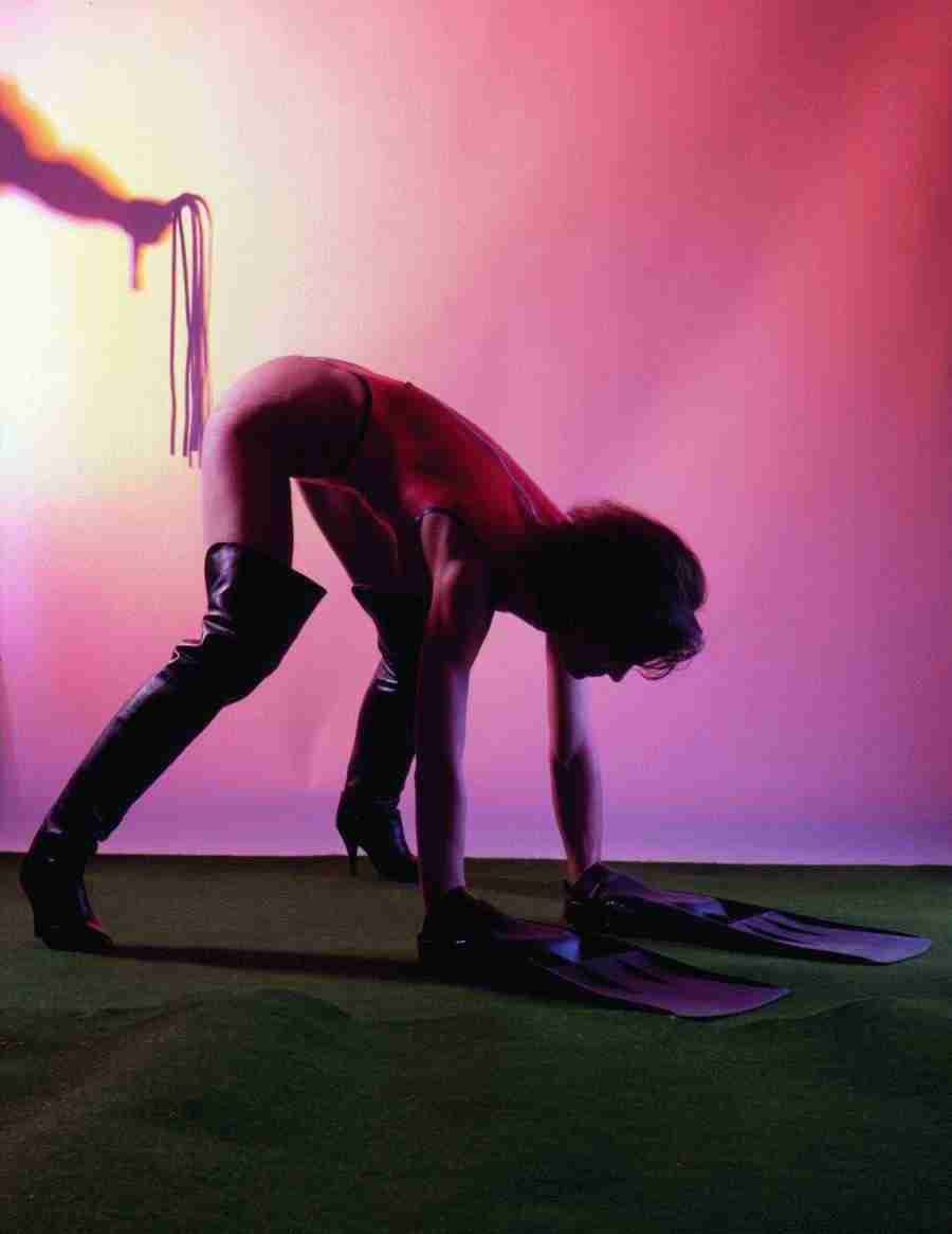 Lacquer and Leather - BackArts ></a>
<script language=JavaScript> 
  var txt = 