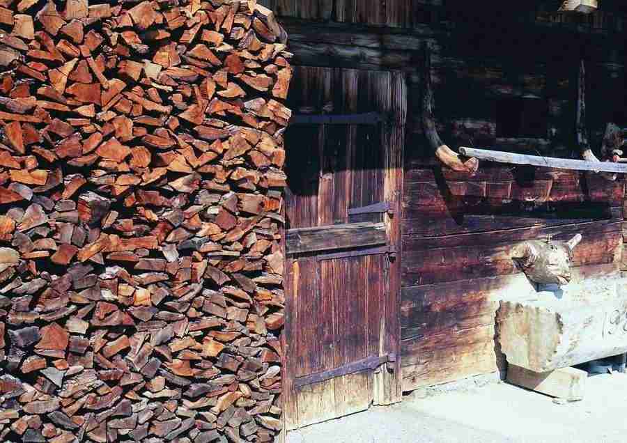 Mountains - BackArts ></a>
<script language=JavaScript> 
  var txt = 