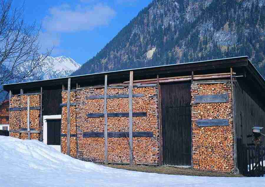 Mountains - BackArts ></a>
<script language=JavaScript> 
  var txt = 