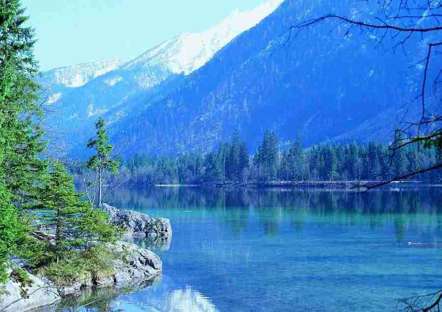 Mountains - BackArts ></a>
<script language=JavaScript> 
  var txt = 