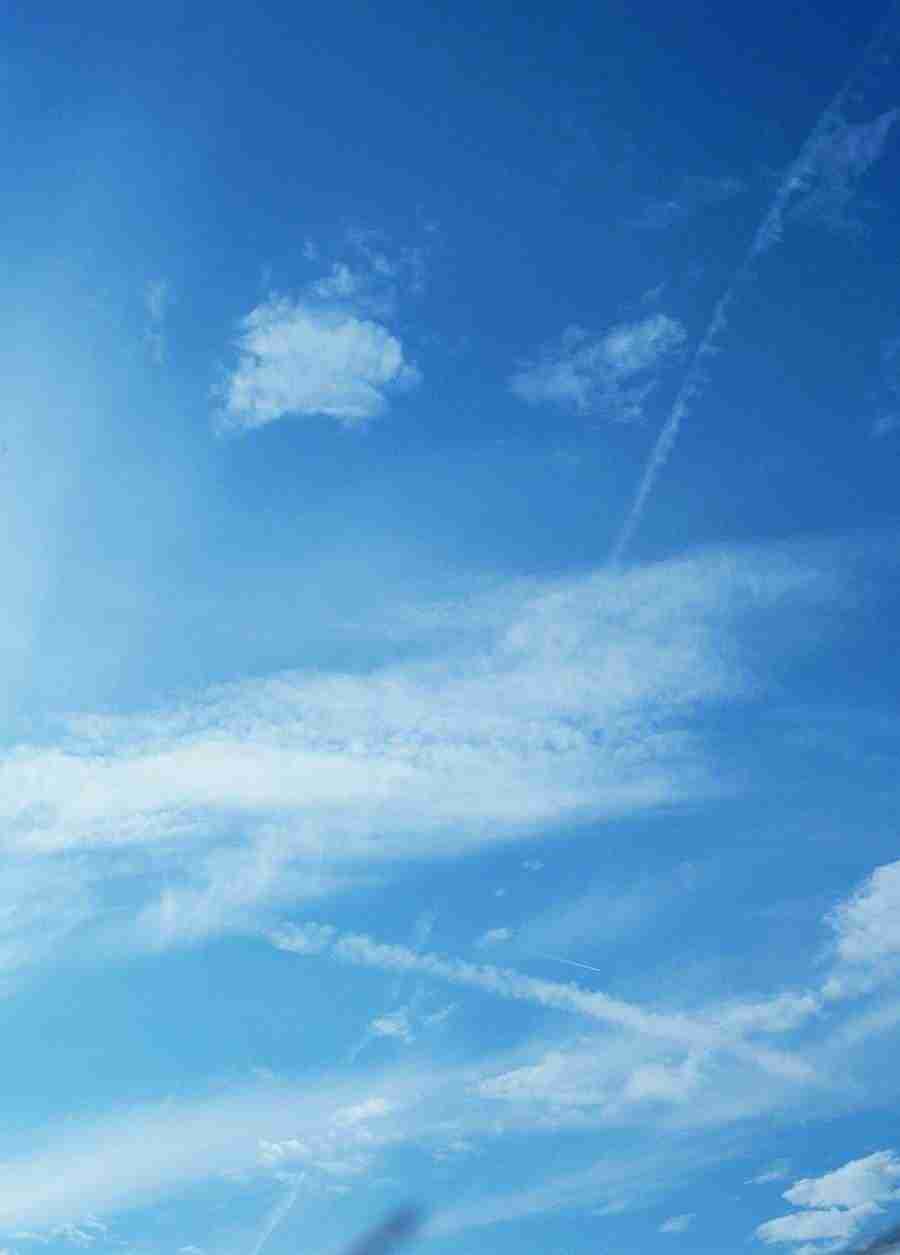 Sky, Grafitti and Fruits - BackArts ></a>
<script language=JavaScript> 
  var txt = 