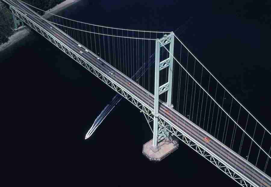 Aerials - Brand X Pictures ></a>
<script language=JavaScript> 
  var txt = 