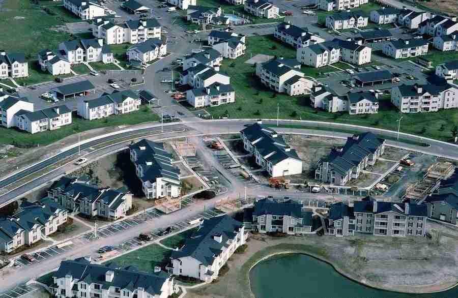 Aerials - Brand X Pictures ></a>
<script language=JavaScript> 
  var txt = 