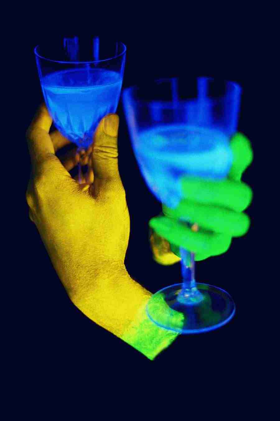 Glow - Brand X Pictures ></a>
<script language=JavaScript> 
  var txt = 