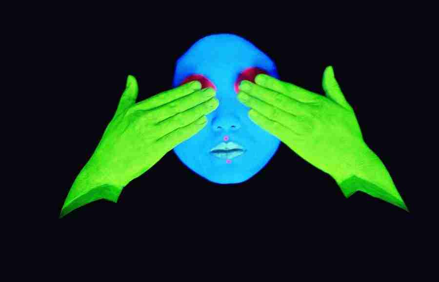 Glow - Brand X Pictures ></a>
<script language=JavaScript> 
  var txt = 