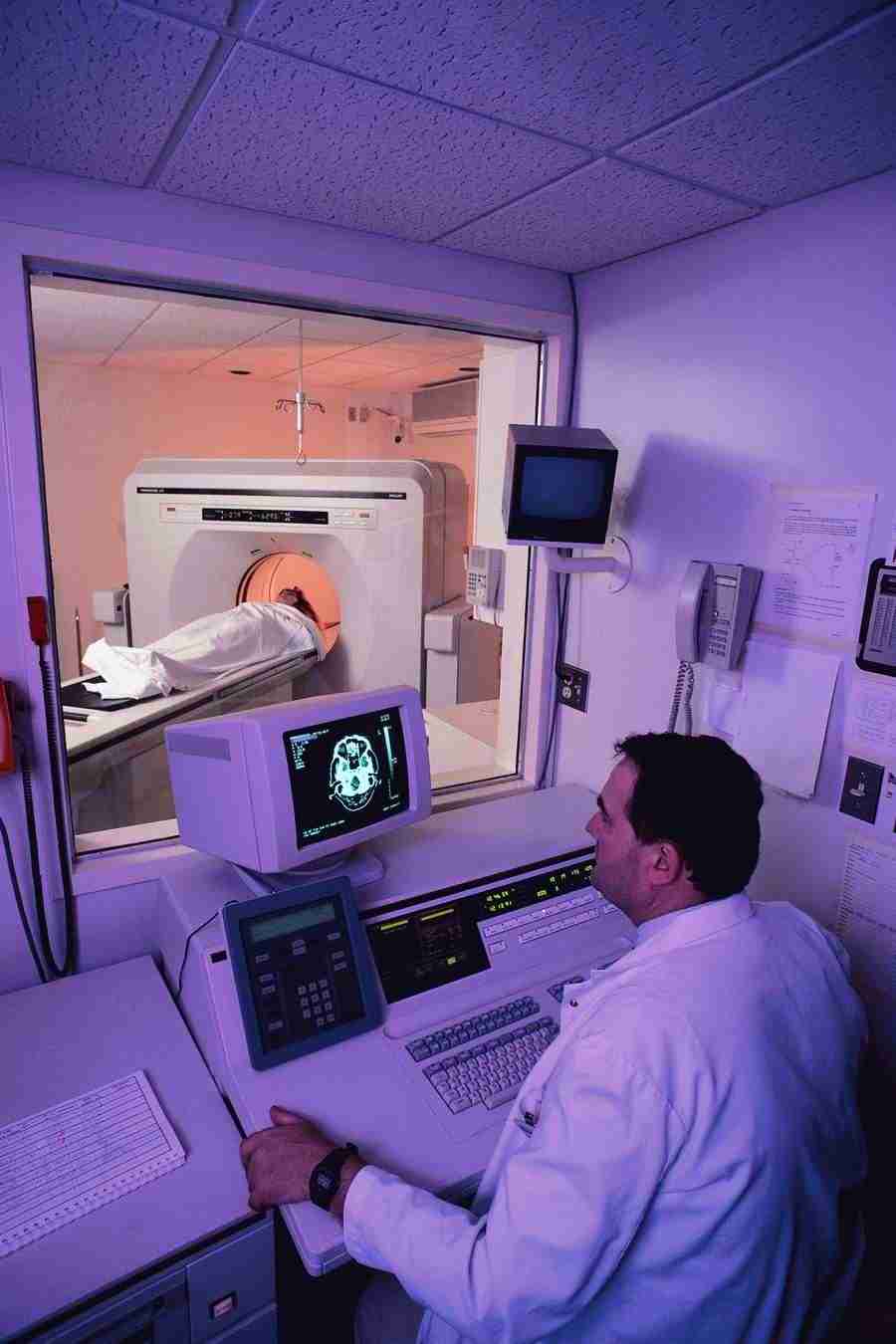Doctors and Medicine - Corbis ></a>
<script language=JavaScript> 
  var txt = 