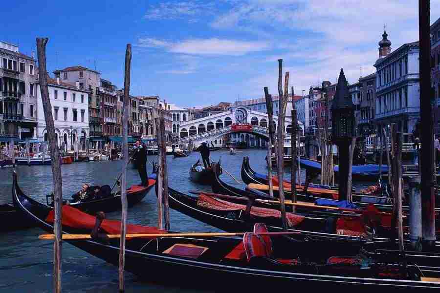 European Vacation - Corbis ></a>
<script language=JavaScript> 
  var txt = 