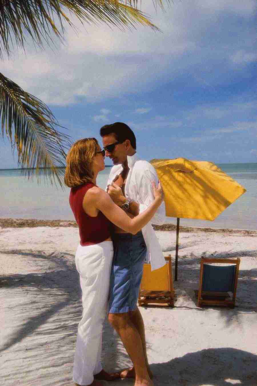 Romantic Moments - Corbis ></a>
<script language=JavaScript> 
  var txt = 