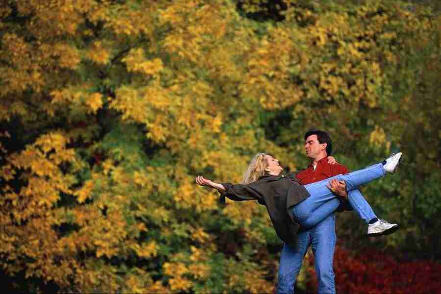 Romantic Moments - Corbis ></a>
<script language=JavaScript> 
  var txt = 