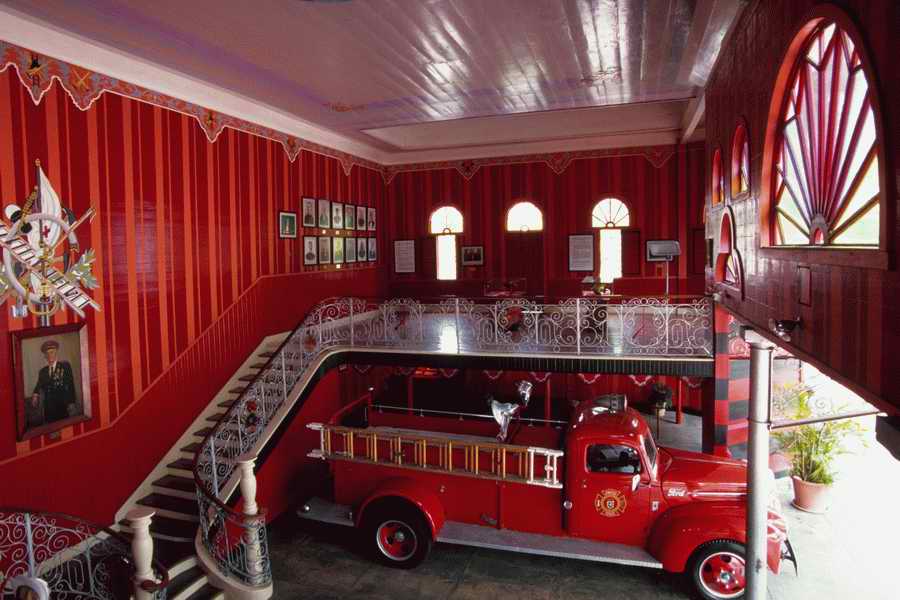 Interior 1 - Corbis Online ></a>
<script language=JavaScript> 
  var txt = 