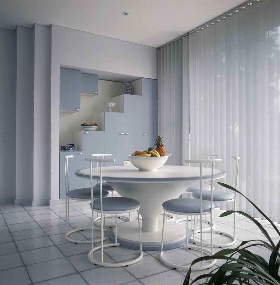 Interior 1 - Corbis Online ></a>
<script language=JavaScript> 
  var txt = 