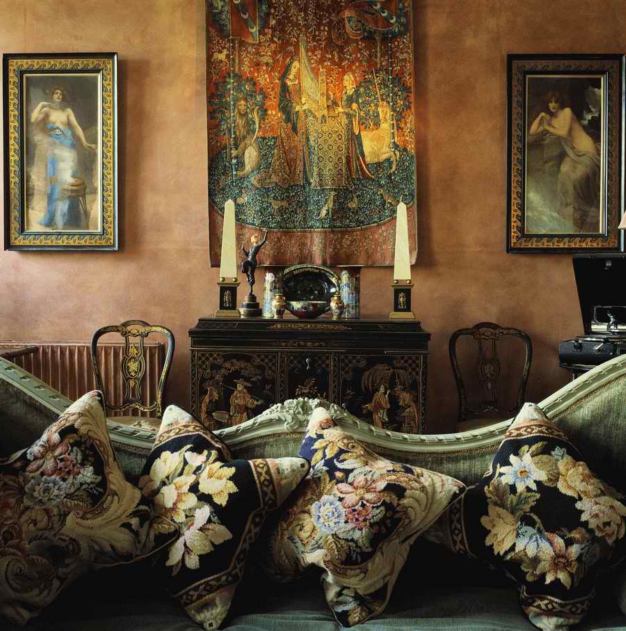 Interior 1 - Corbis Online ></a>
<script language=JavaScript> 
  var txt = 