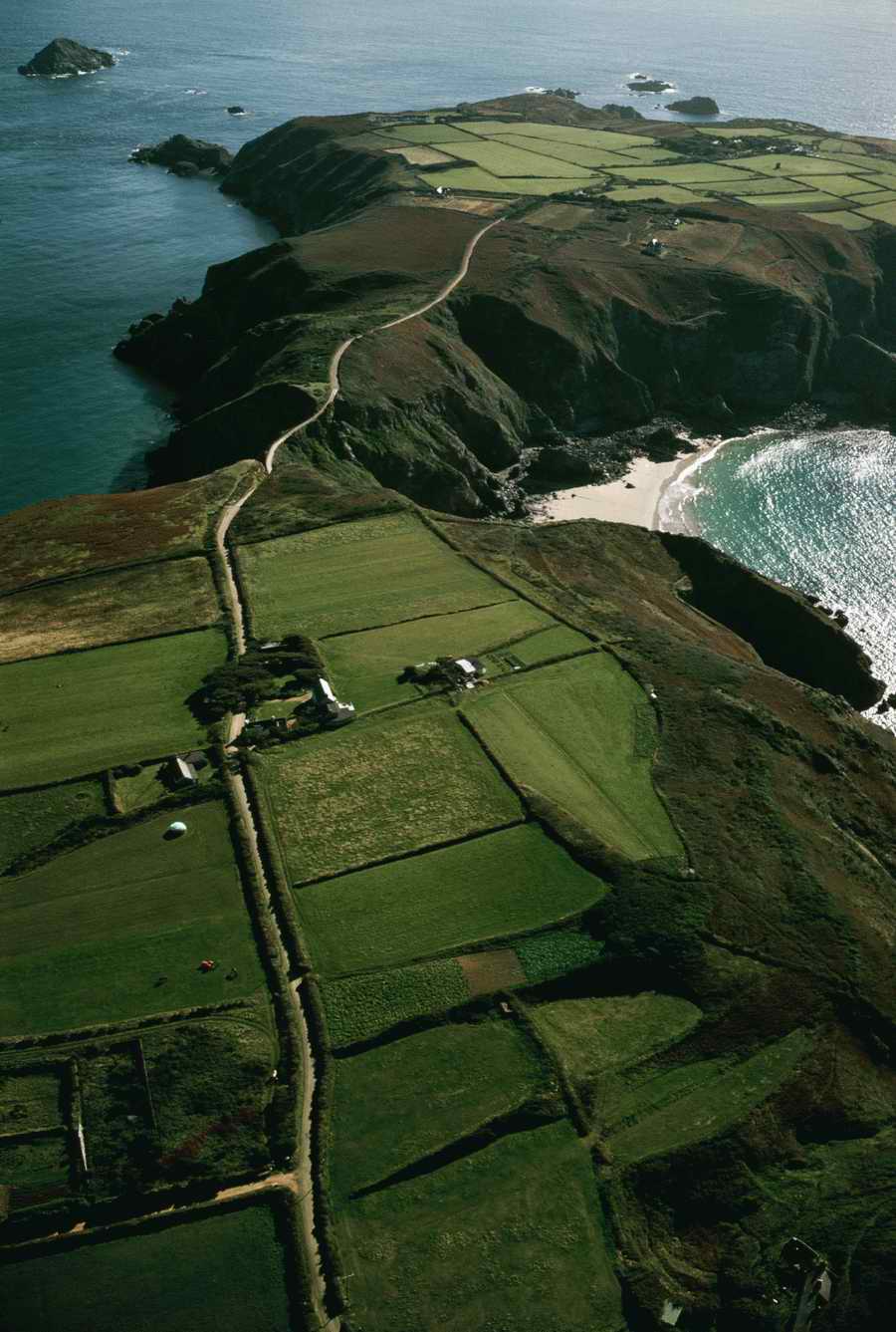 Oceans Sea Coasts 6 - Corbis Online ></a>
<script language=JavaScript> 
  var txt = 