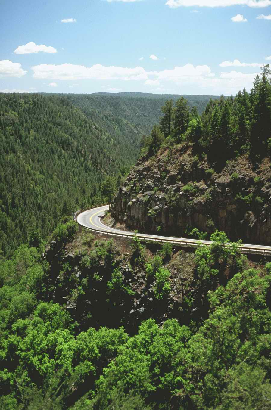 Road 3 - Corbis Online ></a>
<script language=JavaScript> 
  var txt = 