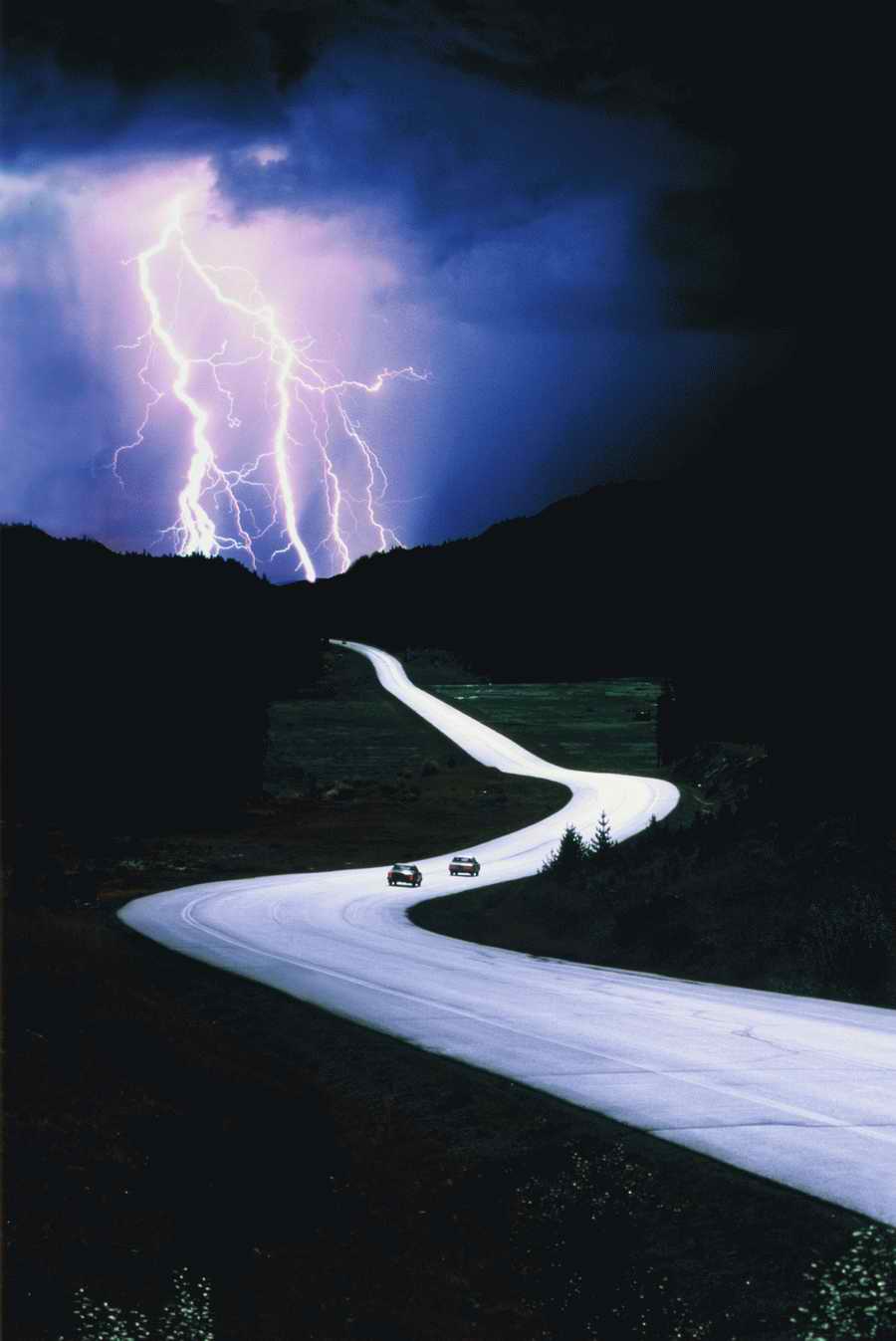 Road 3 - Corbis Online ></a>
<script language=JavaScript> 
  var txt = 