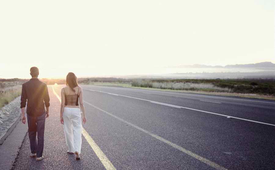 Road 3 - Corbis Online ></a>
<script language=JavaScript> 
  var txt = 
