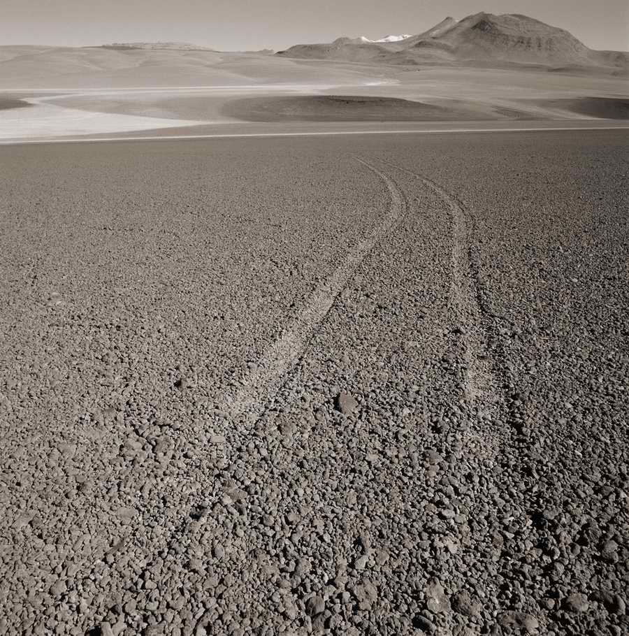 Road 3 - Corbis Online ></a>
<script language=JavaScript> 
  var txt = 